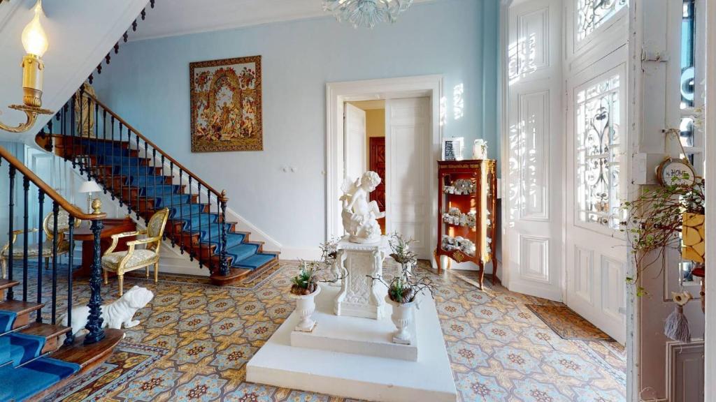 Château "Le Castel des Anges" photo 2