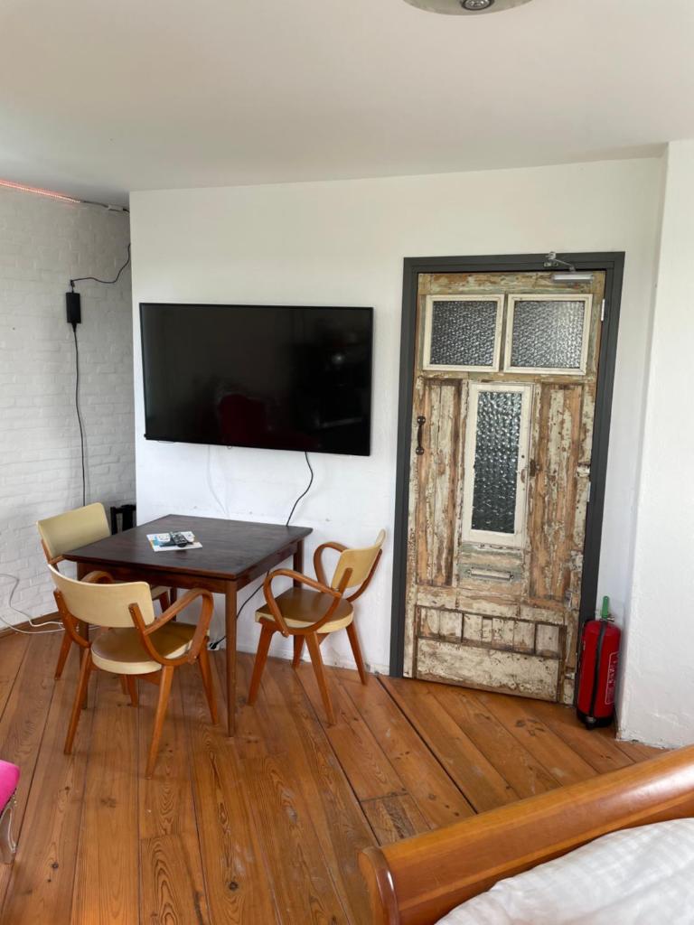 Torenkamer op de vijfde verdieping van de watertoren van Strijen photo 2
