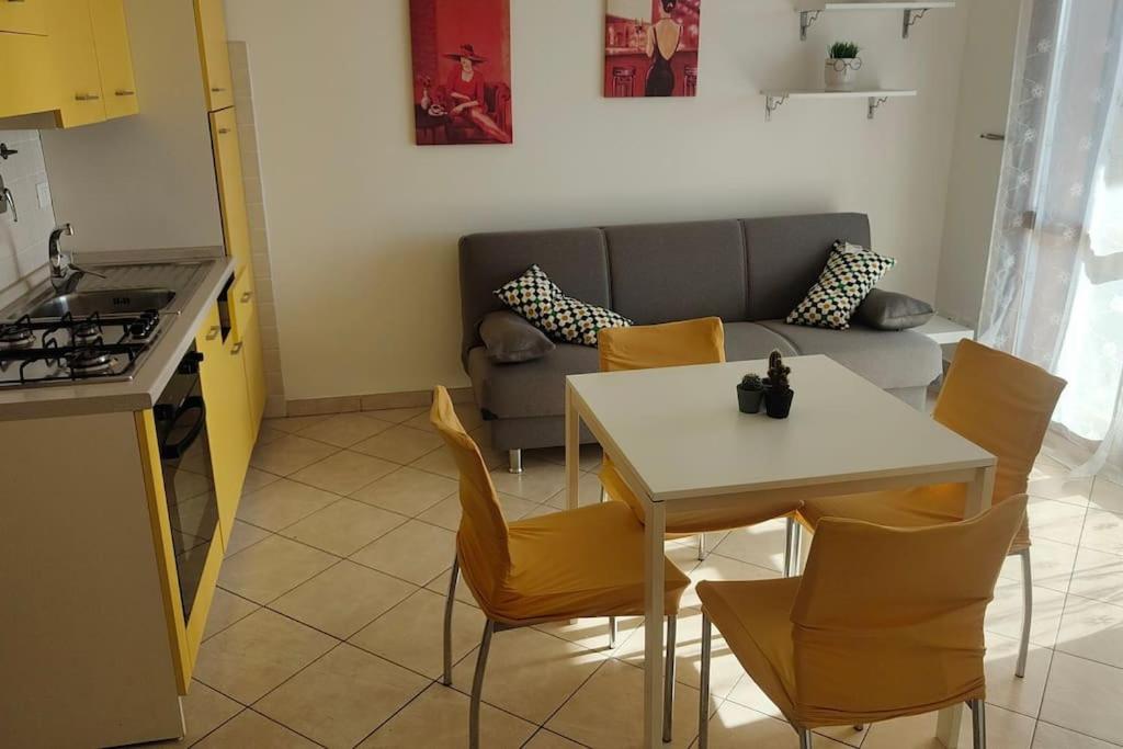 PomeziaCity Apartment photo 4