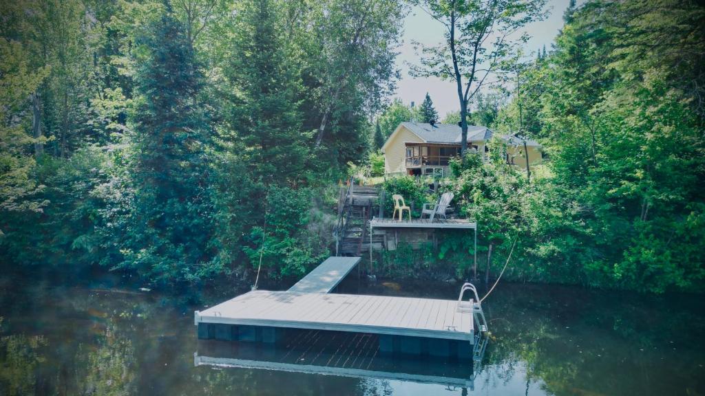 Le chalet jaune sur la Mastigouche photo 2