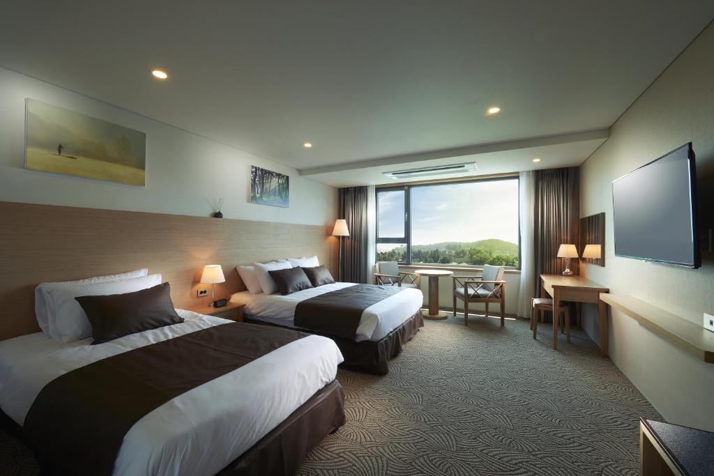 Benikea Jungmun Hotel photo 1