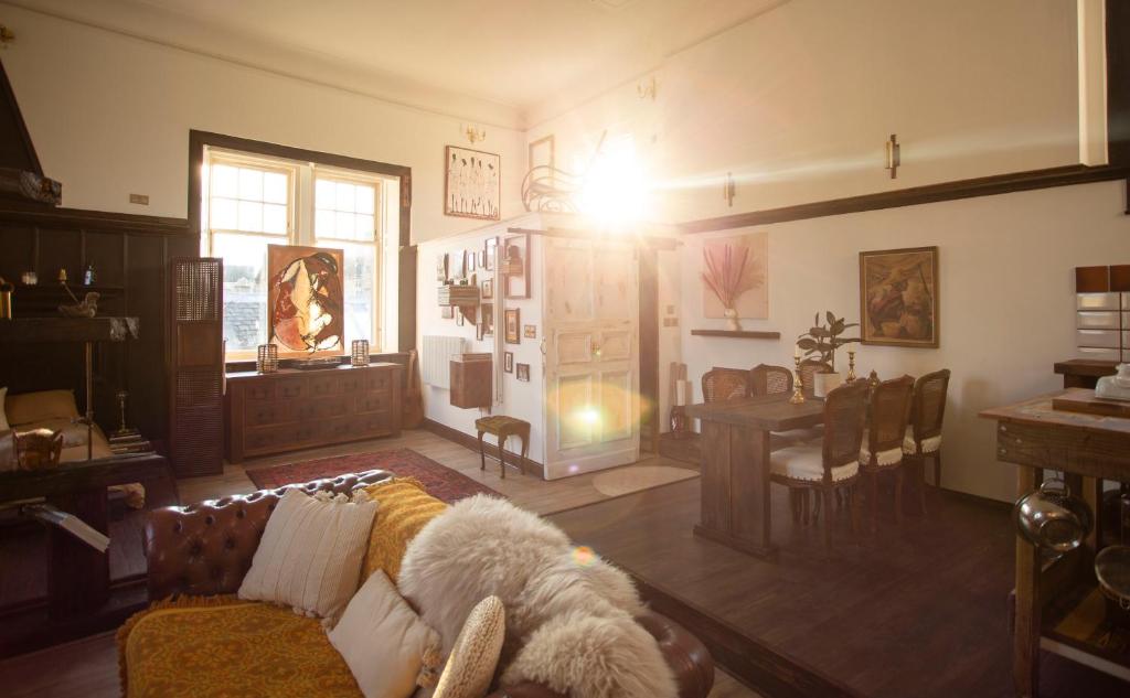 Spacious & Light Studio Loft photo 1