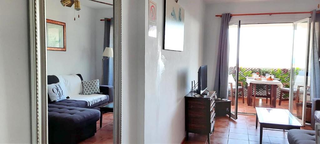 2 bedrooms appartement with sea view shared pool and enclosed garden at Mutxamel 6 km away from the beach photo 2