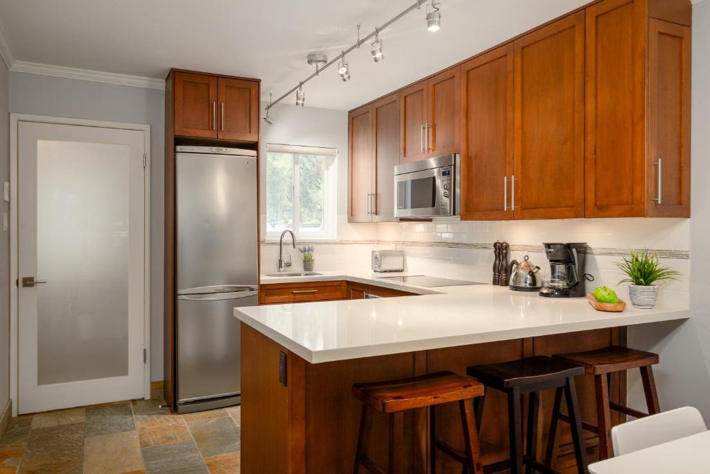 Beautiful Multi-Level Townhome 2BR in Creekside by Harmony Whistler photo 4