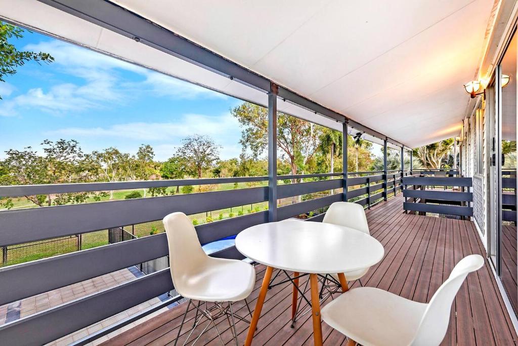 Bask at Baroalba - A Lush Poolside Family Escape photo 2