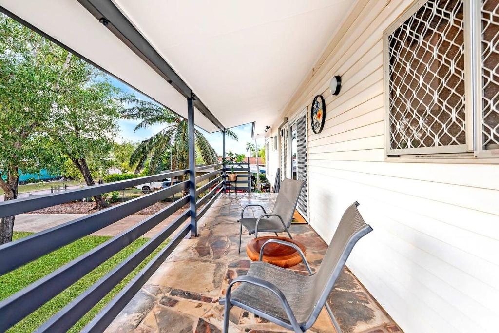 Bask at Baroalba - A Lush Poolside Family Escape photo 3