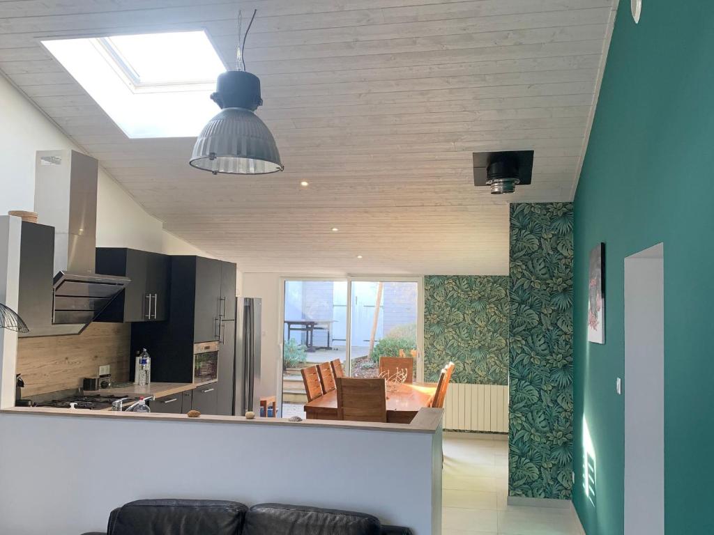 Gîte Barbâtre, 4 pièces, 8 personnes - FR-1-426-371 photo 2