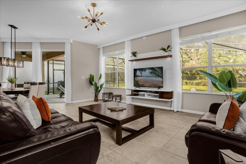 4 Bedrooms - 4 Bathrooms - Bella Vida 440 Lf image