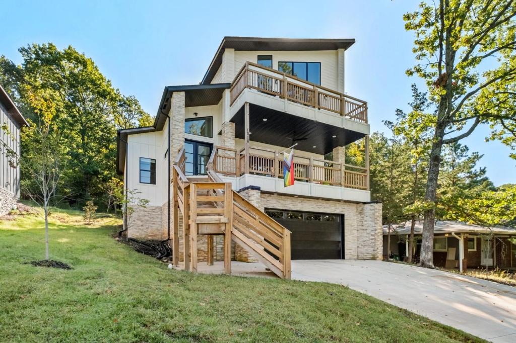 Sequoyah Heights image