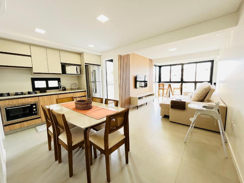 Incrível apartamento à 200m da praia