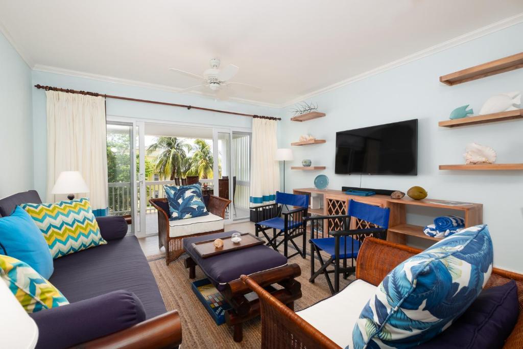 Jamaica Time - Driftwood at Sea Palms - 3BR/3BA Condo - Ocho Rios - Pool and Beach Front W/ Views photo 2