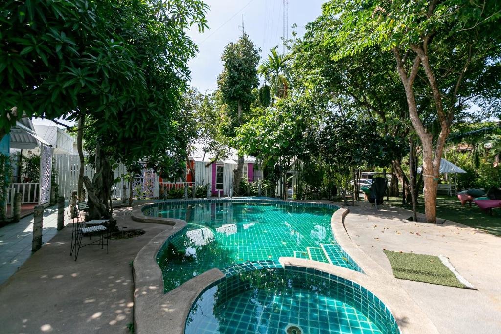 Deeden Pattaya Resort photo 2