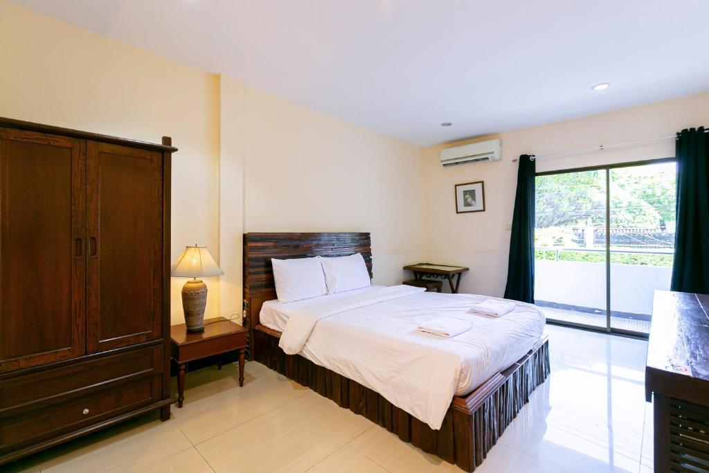 Deeden Pattaya Resort photo 1