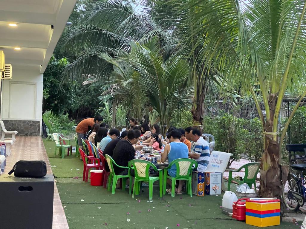 Nhà nghỉ Cát Đằng Hồ Tràm