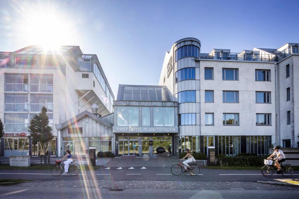 First Hotel Planetstaden photo 1