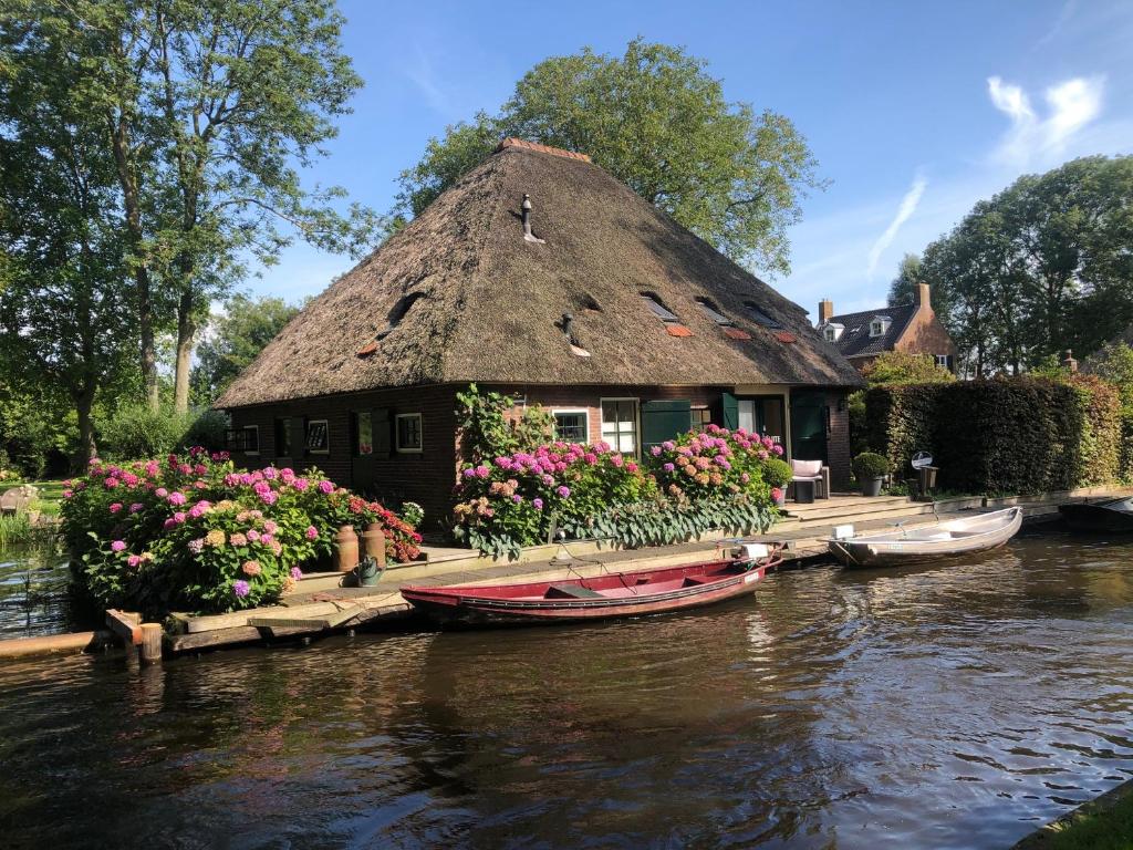 Plompeblad Guesthouse Giethoorn photo 3