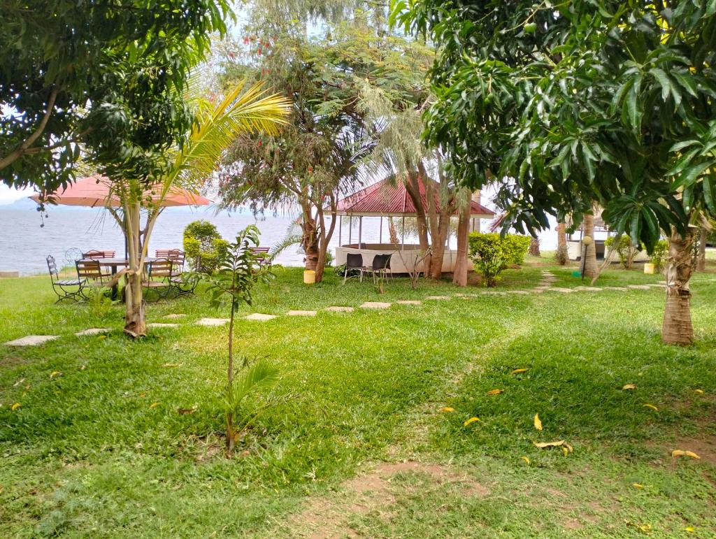 BIMOSS BEACH RESORT
