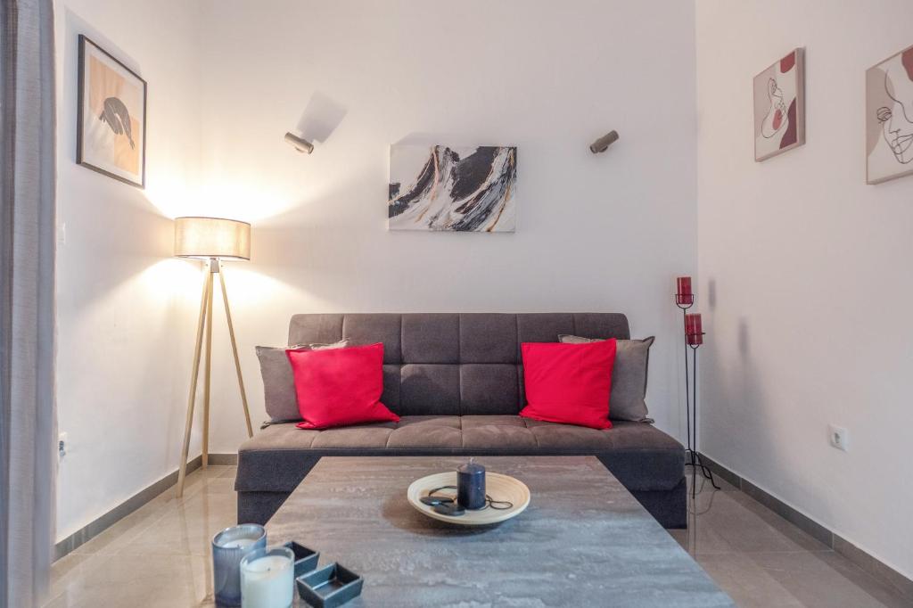 Minimalistic!, Athens