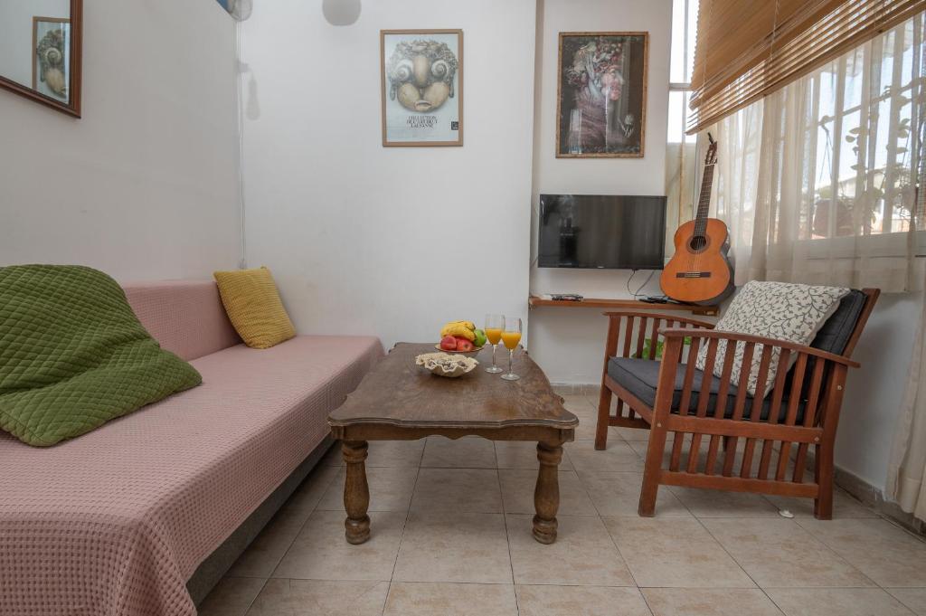 Quiet and green in Florentine דירה מהממת בלב פלורנטין 5 דק' מהים photo 2