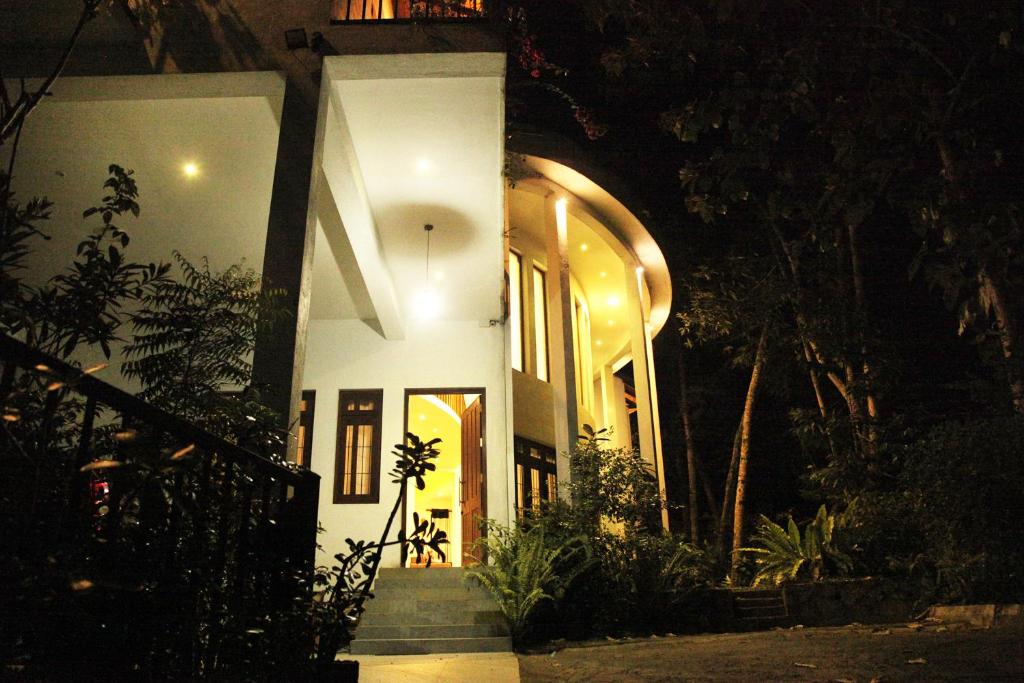 Dumbara Villa photo 4