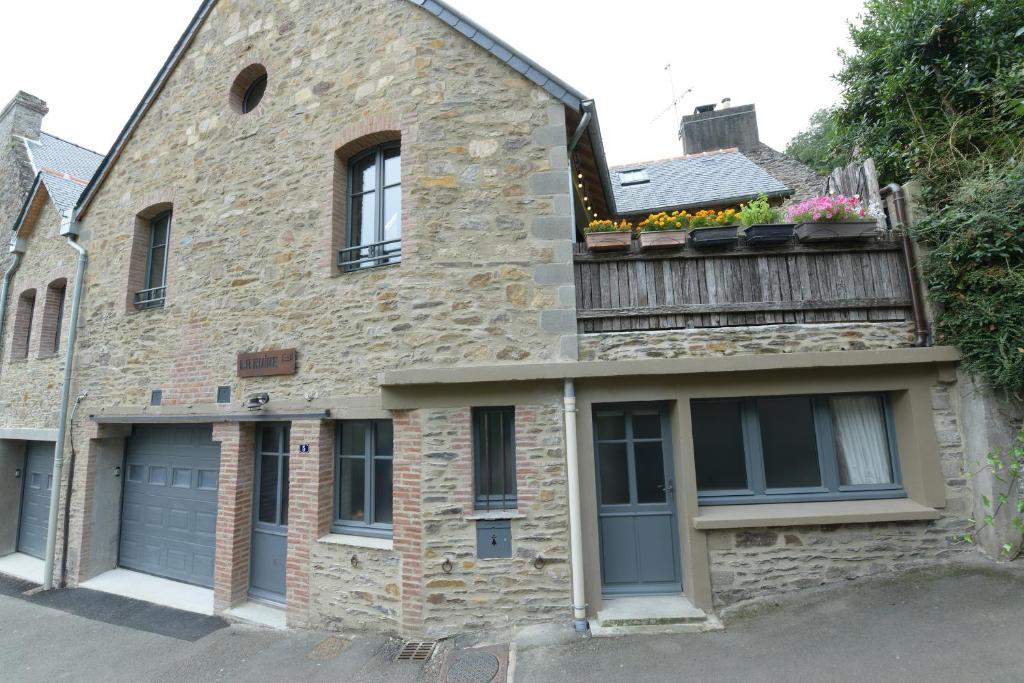 exceptionnelle maison de charme à 50m du port et de sa plage photo 4