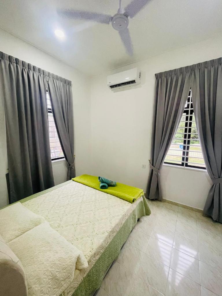 Homestay CikguMa - Netflix & Wifi photo 3