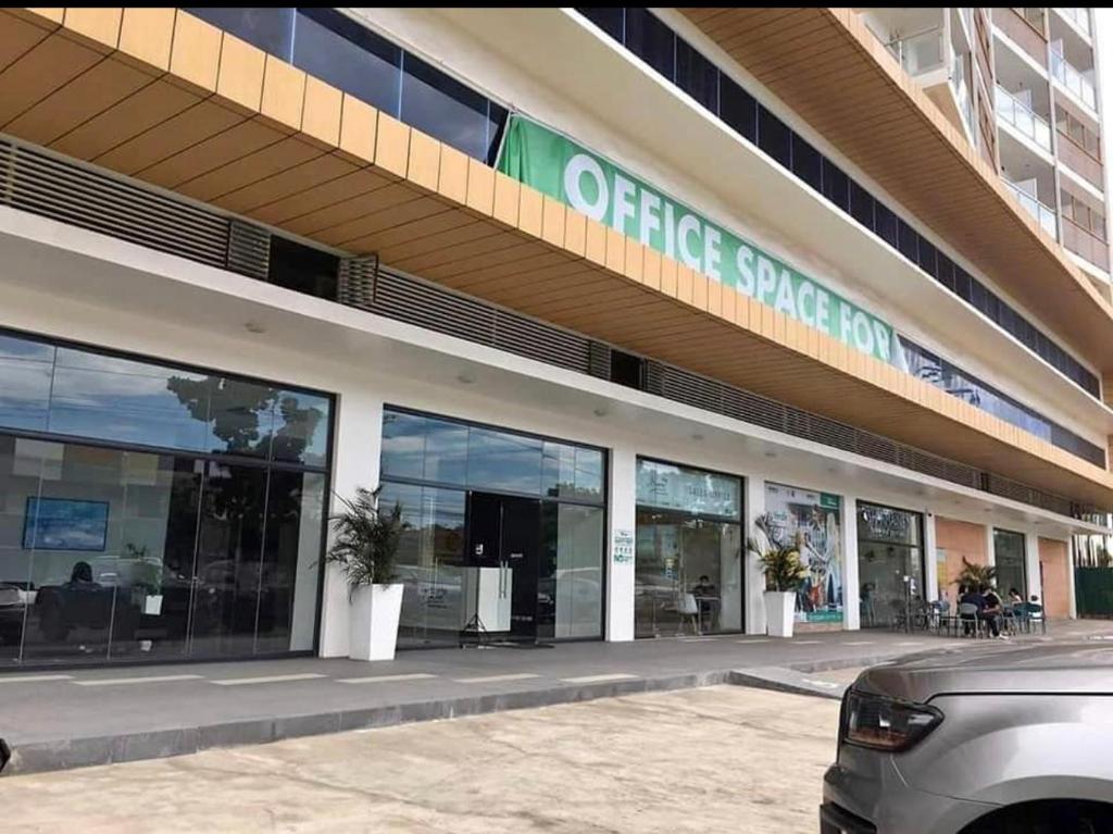 Scandinavian 1 BR beside SM CDO w POOL and Netflix, Cagayan de Oro