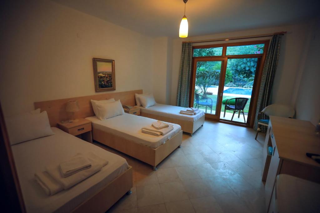 Yonca Hotel photo 1