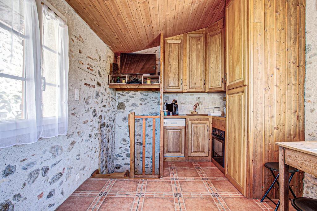 Las Piernas - Maison rénovée avec vue montagne photo 2