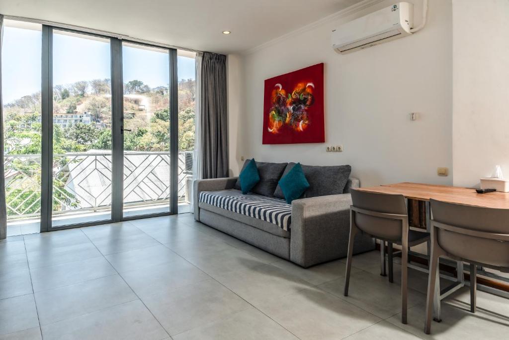 Komodo Suites Downtown Room Type - Double Room with Balcony