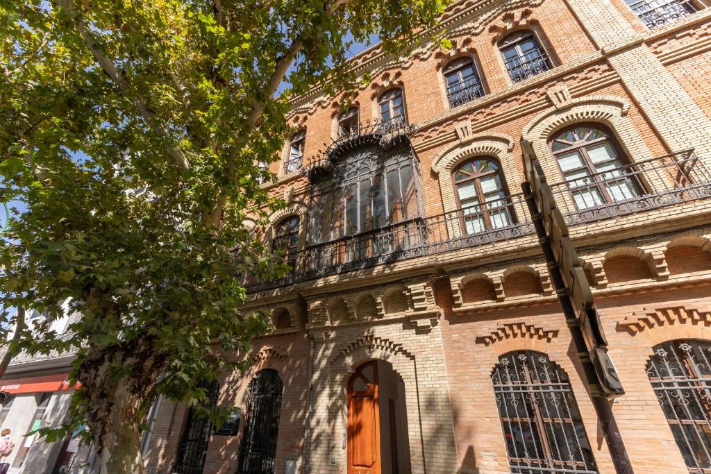 Charming 2 Bedroom apartament with Free Parking at Sevilla City Center By OCytizen, Seville