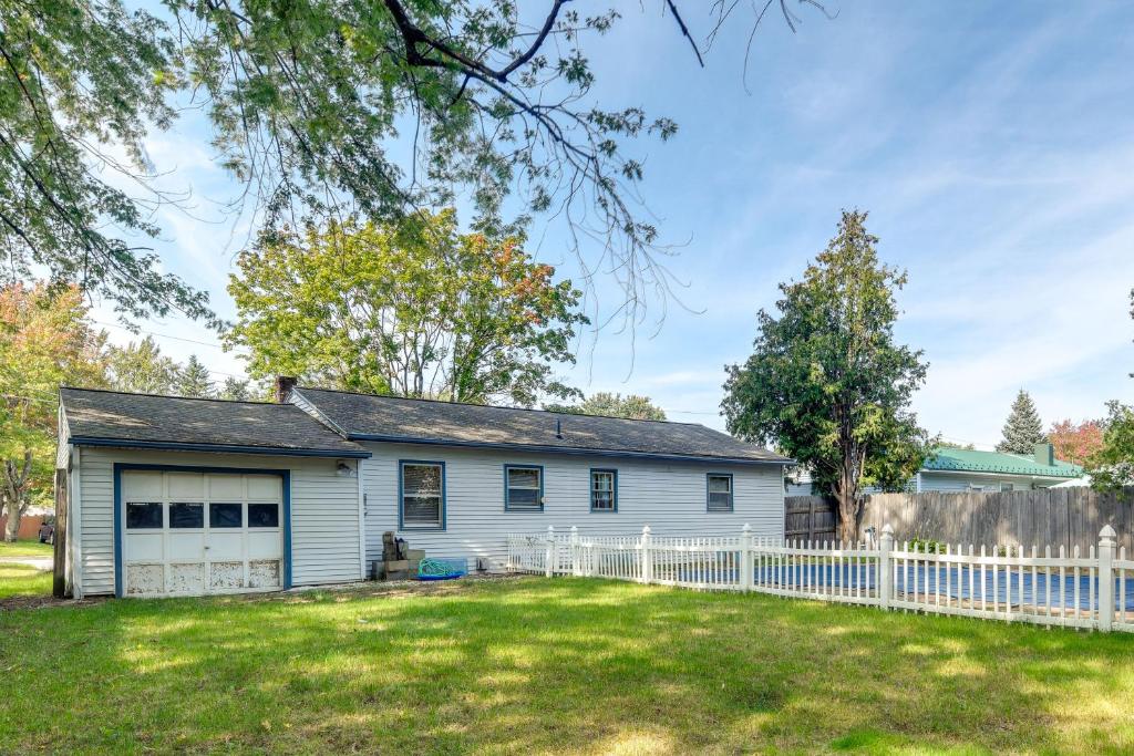 South Burlington Home with Seasonal Pool! photo 2