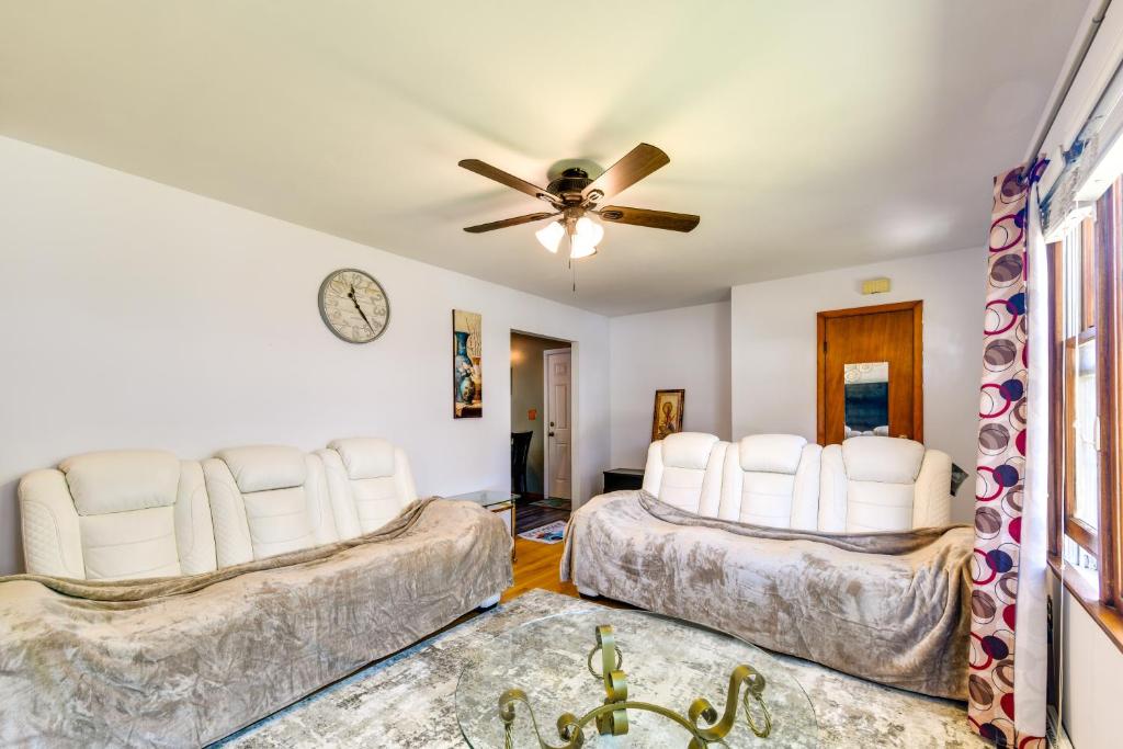 South Burlington Home with Seasonal Pool! photo 4