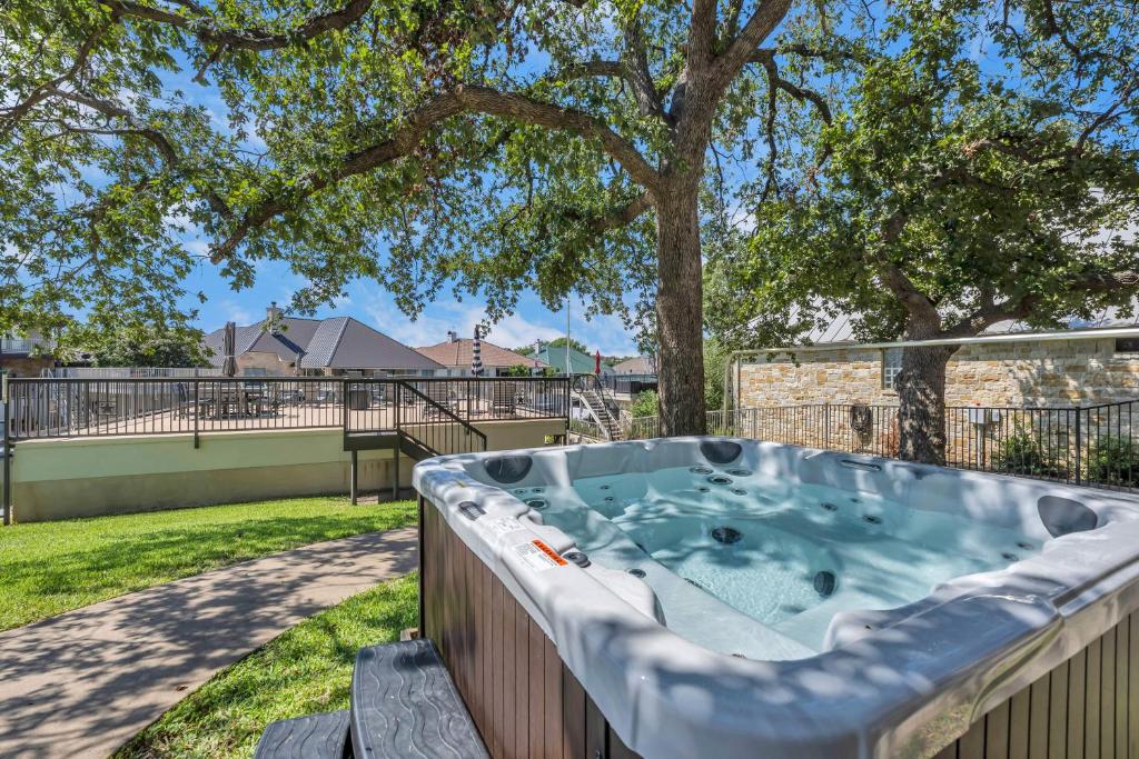 Waterfront Home with Boat Slip, Spacious Outdoor Patio and a Fenced Yard photo 2