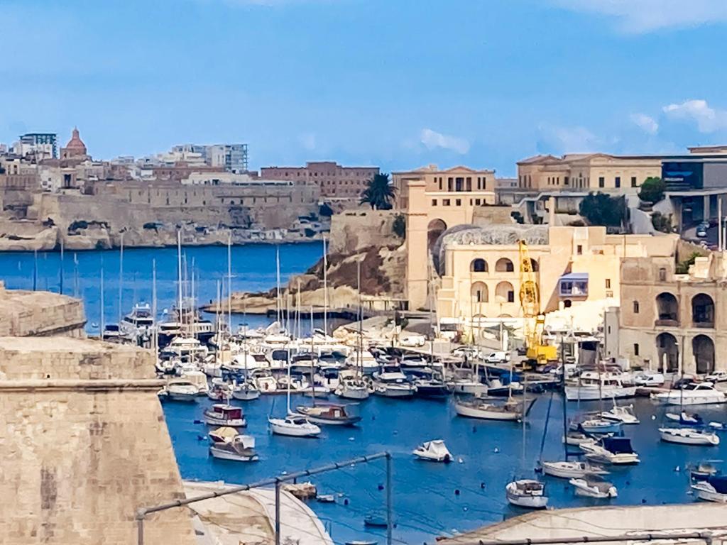 Valletta and Grand Harbour Lookout photo 1