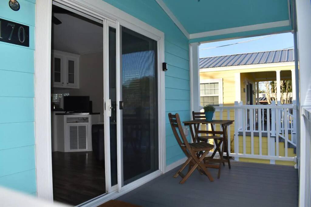 Pinecraft Blue Heron Tiny Home photo 2