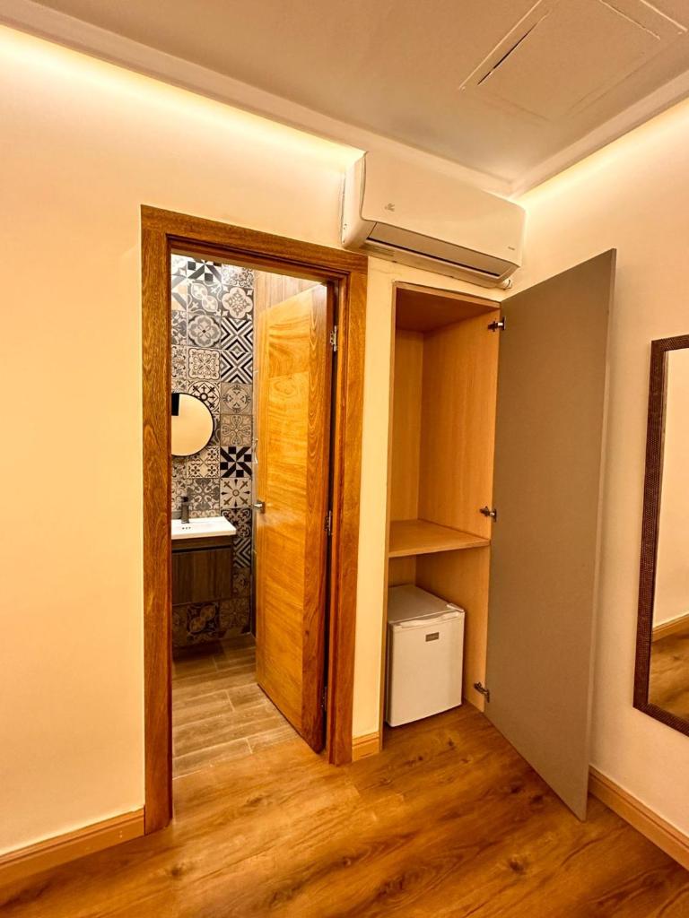 Hotel La Colonia photo 3