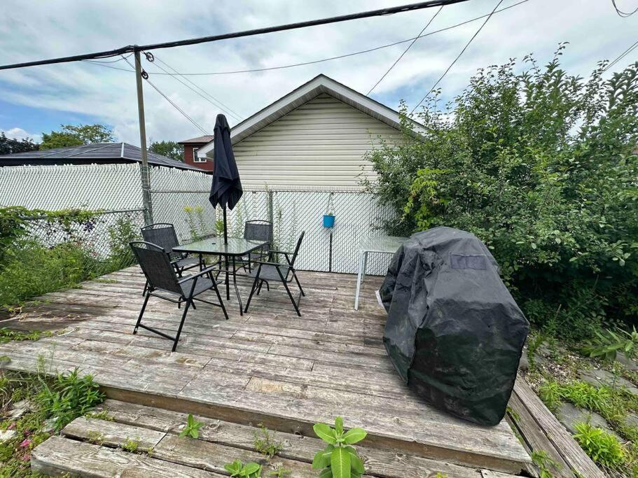 3 Bedroom Near downtown Ottawa photo 4