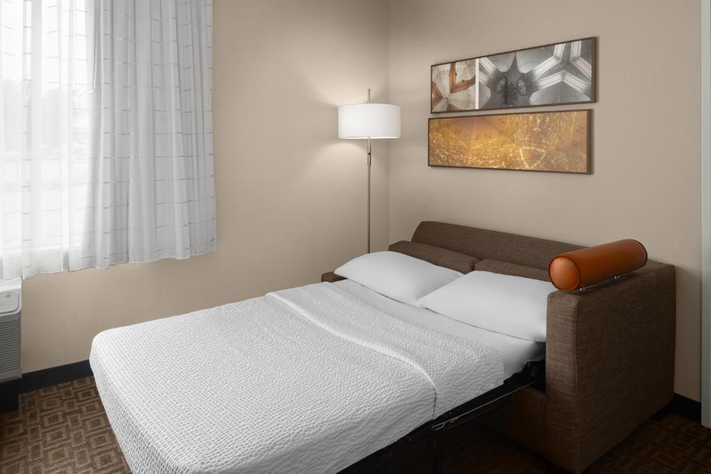 TownePlace Suites by Marriott Toronto Oakville photo 3