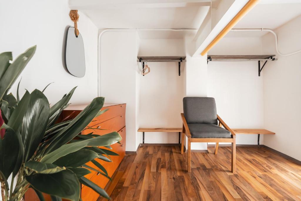Hostal Juarez Room Type - Deluxe Double Room with Shower