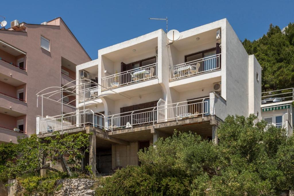 Apartments with a parking space Baska Voda, Makarska - 301 photo 1