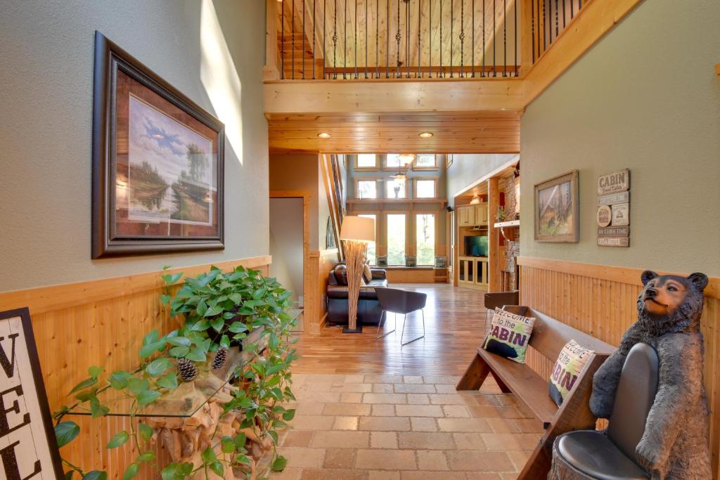 Ellijay Cabin Rental with Hot Tub and Mountain Views! photo 3