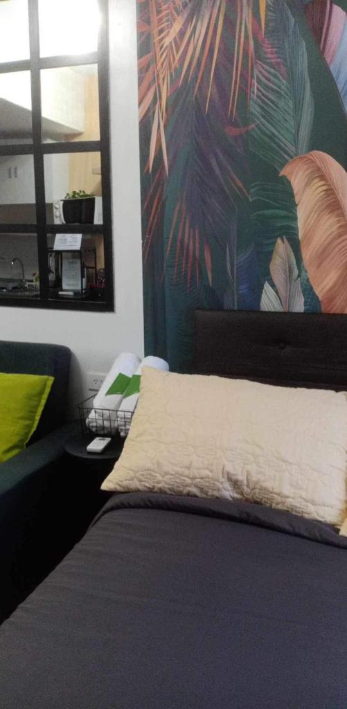 Comfy Studio unit with Wi-fi, Las Piňas City, parking rent optional photo 3