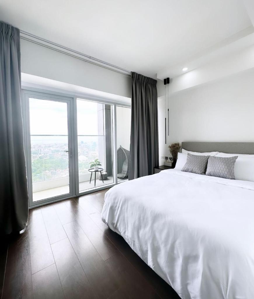 emerin suites @ Aeon Towers photo 4