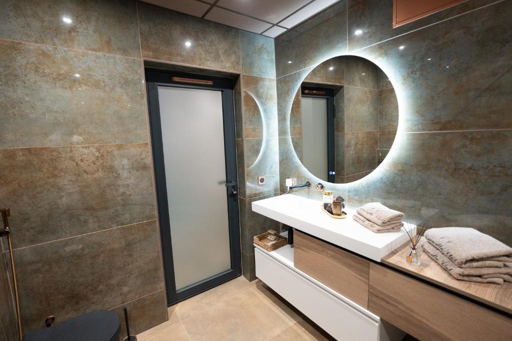 CARACALLA PRIVE - Chambres d'hôtes avec Piscine, Jaccuzi et Hammam privatifs photo 3