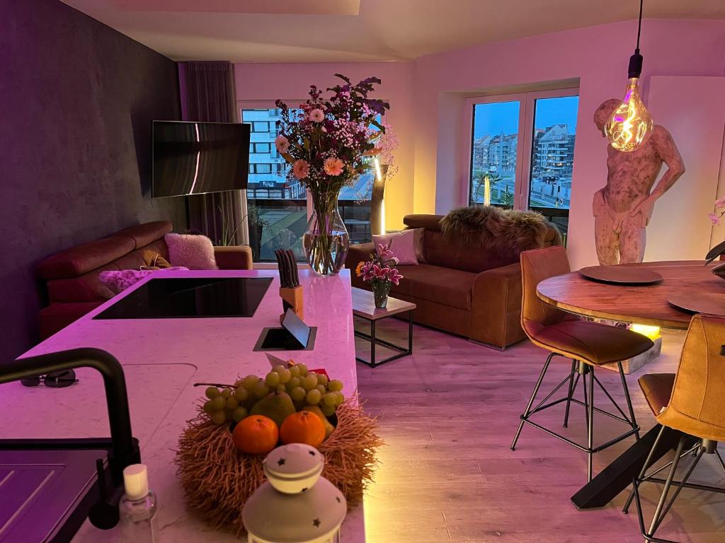 Luxueus nieuw zonnig hoekappartement SEAVIEW Heldenplein - ruime garagebox - 2 fietsen photo 1