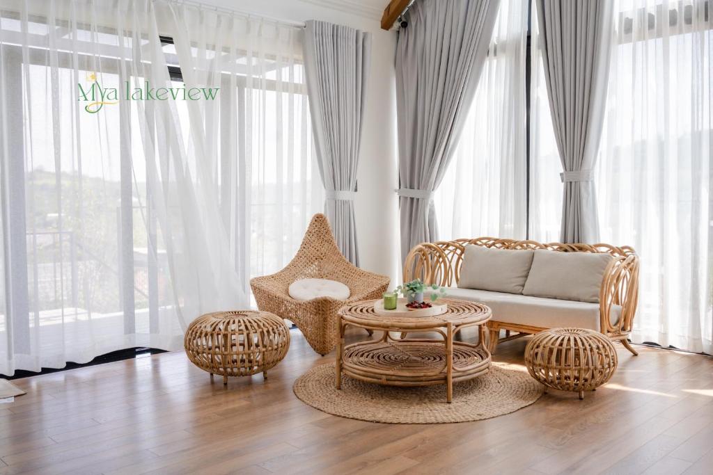 Mya Lakeview Villa Biệt Thự