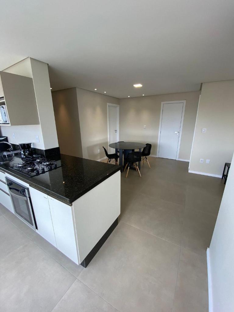 4 Apartamentos amplos e novos, 86m e 45m, excelente localização, garagem, 350Mb de internet photo 4