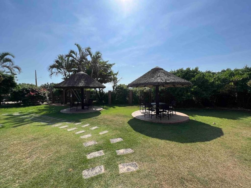 Casa pé na areia em praia paradisíaca photo 4