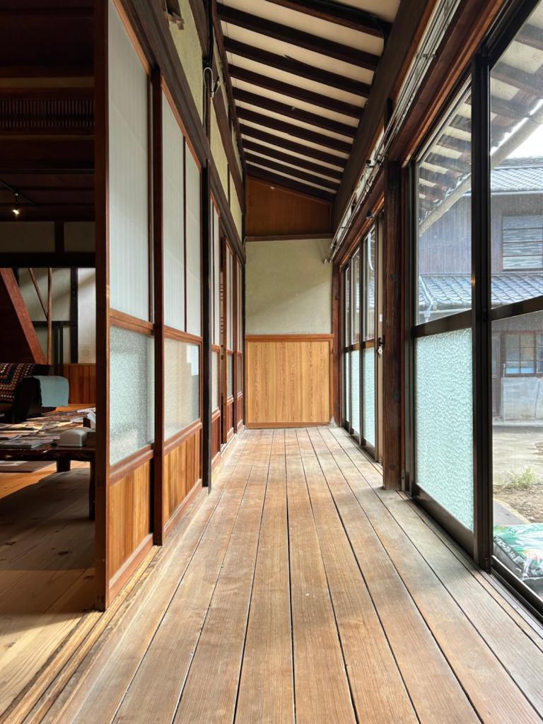 跳びしまBASE photo 3